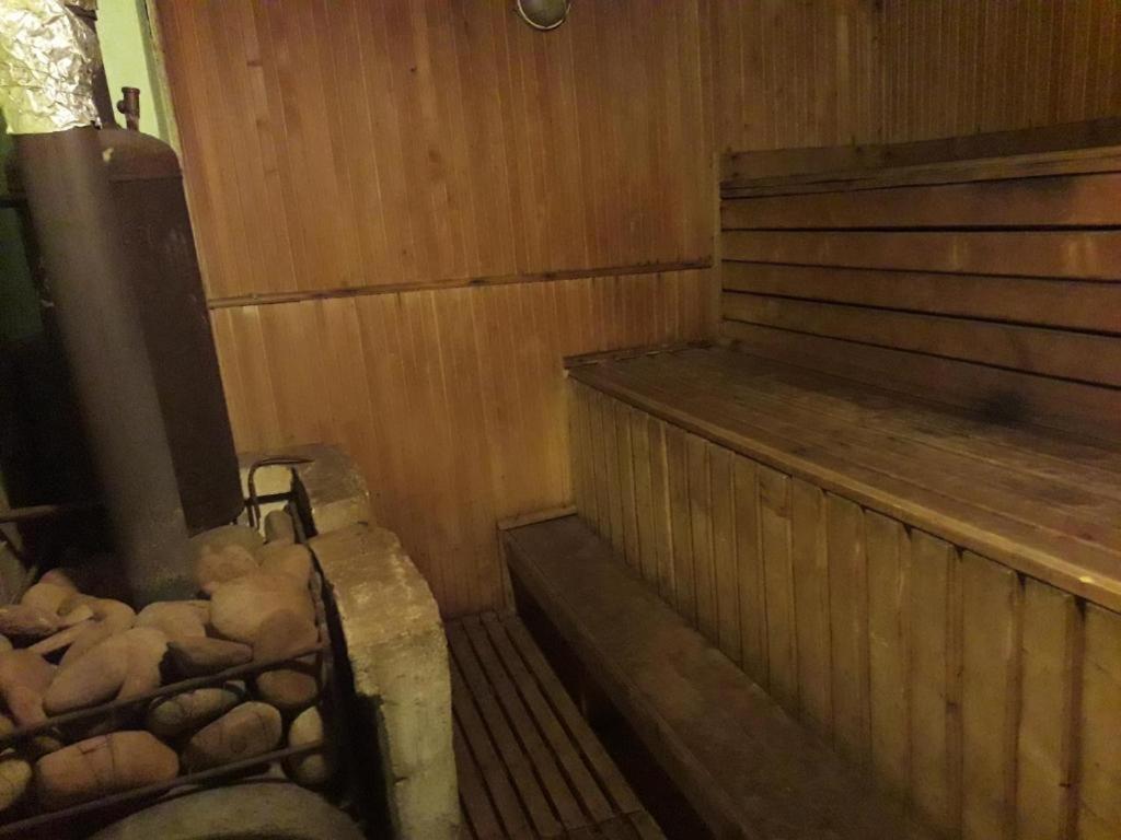 "Бджілка" І " Садиба Для Відпочинку" Lyuta Exterior photo